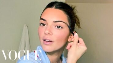 Kendall Jenner's Acne Journey, GoTo Makeup and Best Family Advice  Beauty Secrets  Vogue