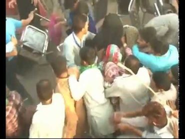 Girl harassment at Patoki Shehbaz sharif Jalsa