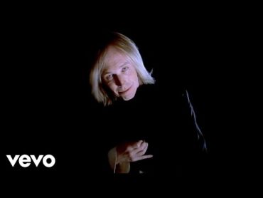 Tom Petty And The Heartbreakers  Mary Jane&39;s Last Dance (Official Music Video)