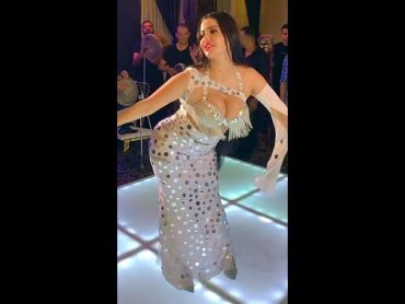 مش صافيناز .رقص شرقي مصري .Belly Dance Live Tabla