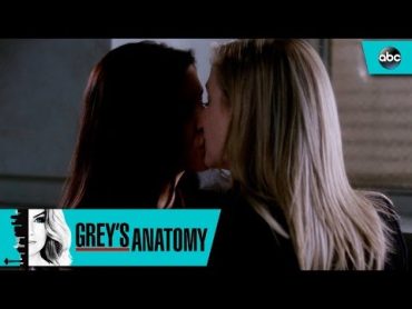 Arizona and Eliza&39;s First Kiss  Grey&39;s Anatomy 13x14