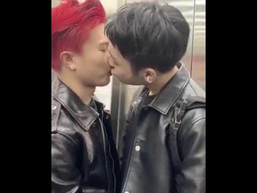 gay kisses