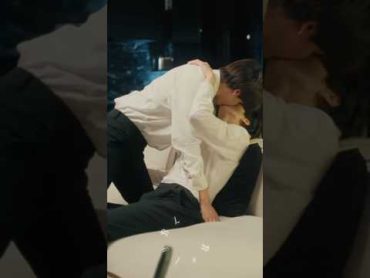 😳How a cute kiss becomes a hot kiss like this 🥵 bl hiddenagenda blseries joongDunk