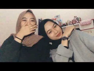 its me and my friend (woah)  indonesian friendship goals (not a lesbian) we&39;re muslim also