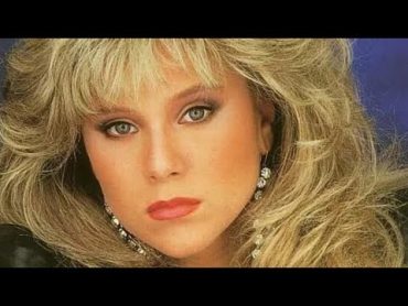 13 Sexy Photos Of Samantha Fox