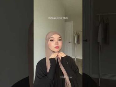 styling jersey hijab  easy hijab tutorial  hijabstyle hijab حجاب hijabtutorial viral