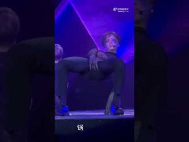 "THE MOMENT" Performance is so sexy  Jackson Wang MAGICMAN World Tour Singapore jacksonwang