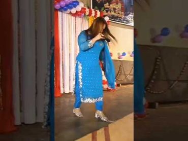 nadia gul now dance video peshawar show