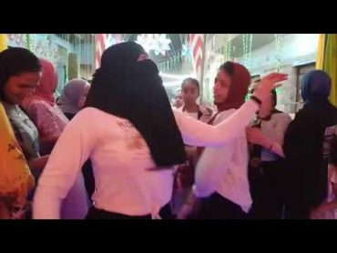 منقبه مصريه ترقص في فرح شعبي مصري An Egyptian manqaba dances in the joy of popular Egyptian 2020