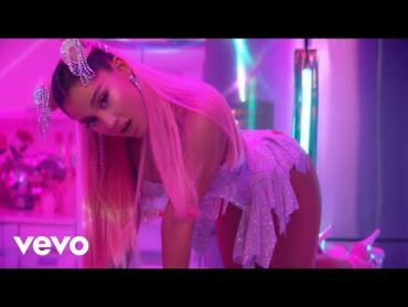 Ariana Grande  7 rings (Official Video)