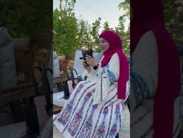 Aya Halaf, une chanteuse et enseignante palestinienne qui garde son héritage vivant