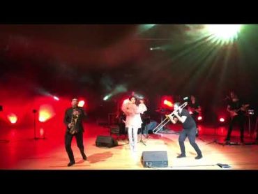 Karsu Dönmez  Esmerim Biçim Biçim (Live)