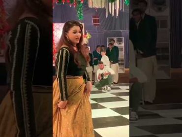 Zara Noor Abbas grooving at her best friend&39;s wedding zaranoorabbas shortsfeed shortsbeta shorts