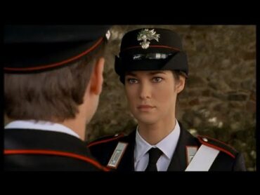 Manuela Arcuri e Ettore Bassi (Carabinieri 2) (2002)