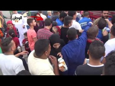 تحرش عدد من الرجال بنساء في الشارع  ☹