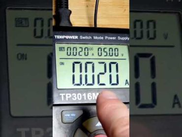 Oops reversed supply voltage of 555 circuit short shorts electronics