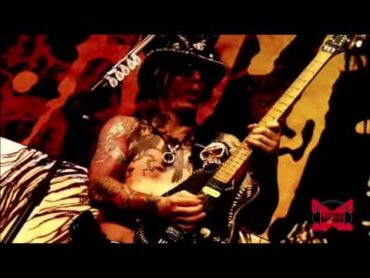 Sixx:A.M.  Life Is Beautiful (Live  Crue Fest)