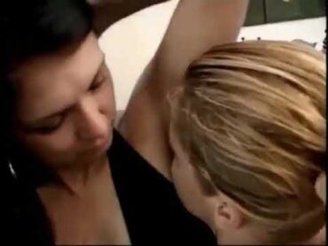 Mistress Deep armpit sniffing