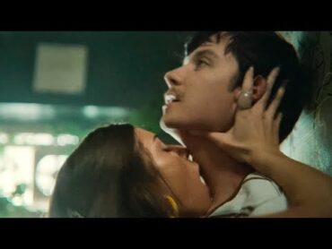 Sex Education, season 3 First Kiss  Otis and Ruby (Asa Butterfield)