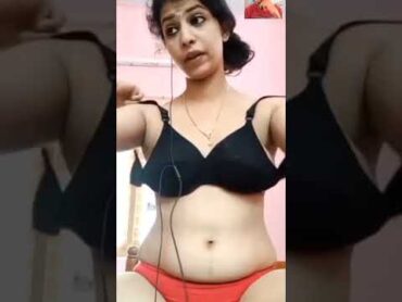 DESI INDIAN GIRL LIVE VIDEO CALL NUDE bathtub