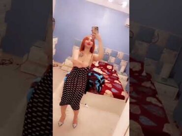 لورا  و رقص بيتي و دلع قدام المرايه Lora Belly dancer 🔞🔥👄