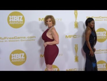 Sara Jay 2020 XBIZ Awards Red Carpet Fashion in 4K