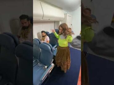 راكبة تخلع ملابسها على متن طائرة انام الركاب / passenger take her cloth off on a airplane