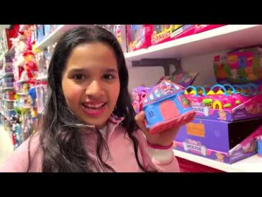 شفا جربت كل العاب المفآجات والحلويات في السوبرماركت  !Shfa shopping for surprise toys and candy