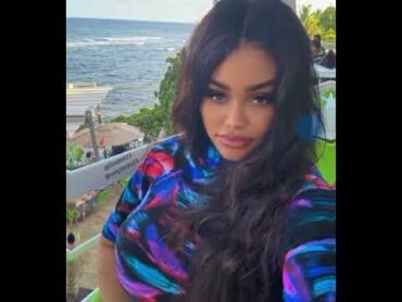 linda kamara Instagram curvy body  model