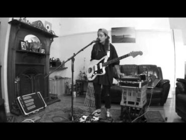 TASH SULTANA  JUNGLE (LIVE BEDROOM RECORDING)