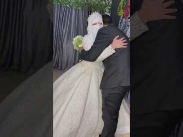 عروس منقبه مكسوفه ⚘ شوفو ردت العريس لما شافها 😍😍 الله يسعدهم