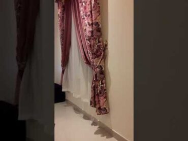 بنت ترقص بجنون داخل غرفة النوم