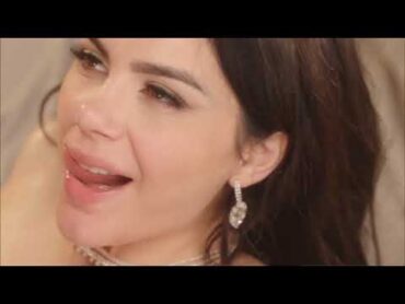 HOT VALENTINA NAPPI