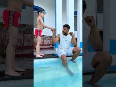 ولد صغير عايز ينزل حمام السباحه 😂 حسين الطيرى