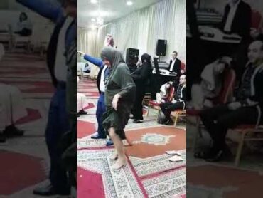 رقص مثير لمحجبة مع الفنان طهور فعرس مغربي