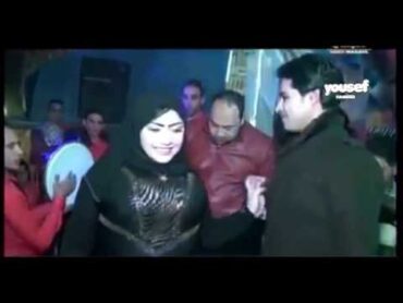 رقص بعبايه كويتي بنت في فرح مصري  لا يصلح الا للكبار فقط +18✬ 2017