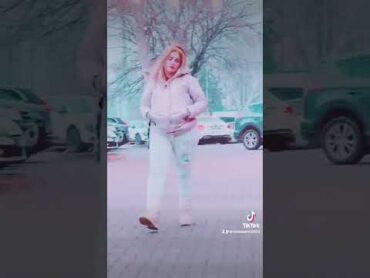 جعل محدا يلعب بقلوبكم غيري 🤣🤪