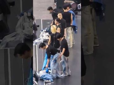 That twerk was unnecessary my Han😭😂 minsungmoments skzconcert minsungedit minsung han minho