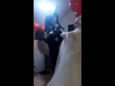 شرمها هههههههههه 😂😂😂