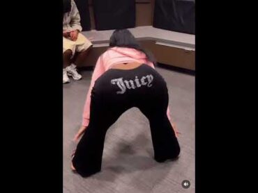 Sexyy Red twerks sexyyred