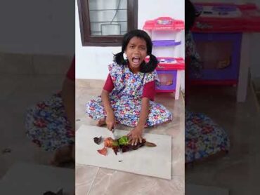 Cari Kakak Jamilah shorts
