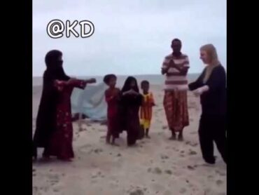 اجنبية ترقص احسن من البدويه😂
