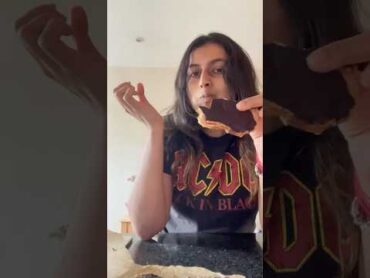 I finally tried the viral salted date & peanut butter bark and I am in LOVE