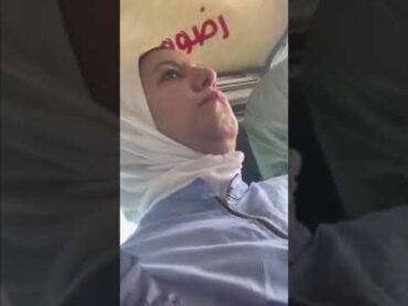 تحرش فى الميكروباص . بص على وشها وهيا بتعض على شفايفها .. دعكها وفرشها ..
