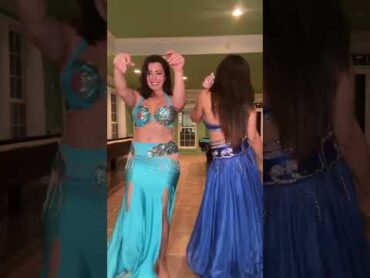 الينا انجل وساشا المصريه رقص شرقي رأس السنة 🎊 Happy New Year 2025 belly dancing