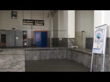 فضيحة بريد المغرب في شارع الجيش الملكي الدار البيضاء غياب تام للموظفين