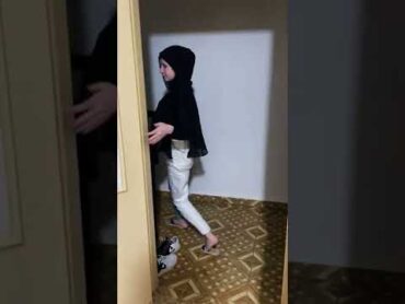شخص غريب يطرق باب بيتي بمنتصب الليل😰وشو سووووااا!!