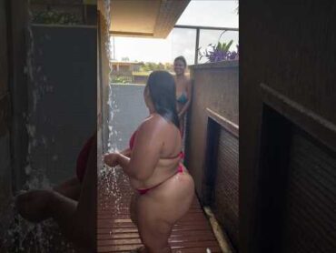 shower shortsvideo bikini bigsize lady curvygirl beach bathing hawaii music song artist