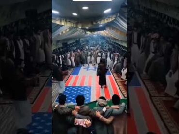 Yemeni dance on the flags of America and Israel ✌🏻رقص يمني على اعلام امريكا وإسرائيل ✌🏻 pyro 🇾🇪