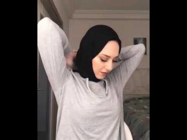 hijab girl kiss